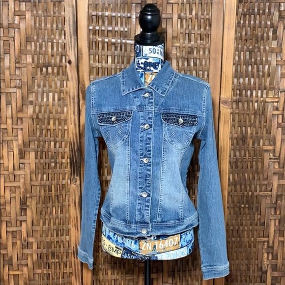 NWT Women's Fitted Sparkle Studded Denim Jacket - Picture 2 of 8